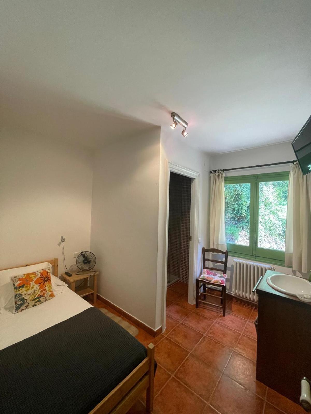 Hostal L'Ou De Reig Montseny Luaran gambar