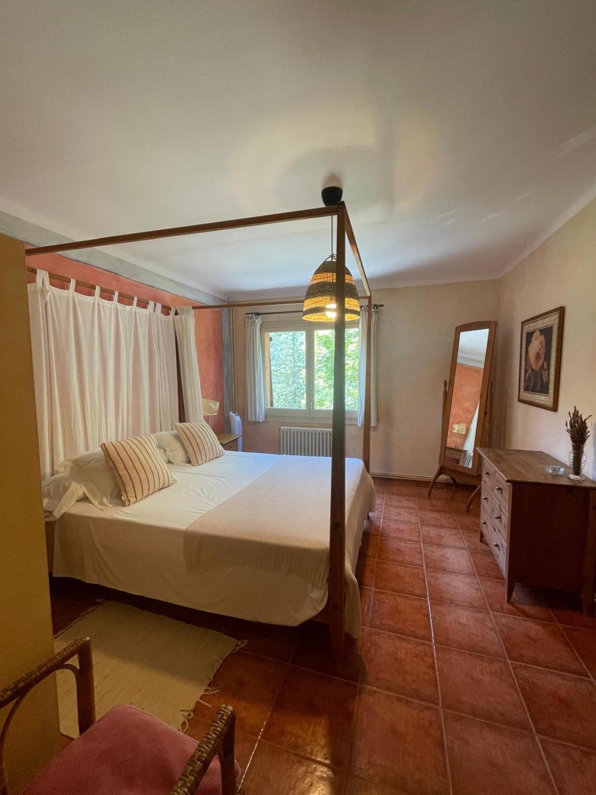 Hostal L'Ou De Reig Montseny Luaran gambar