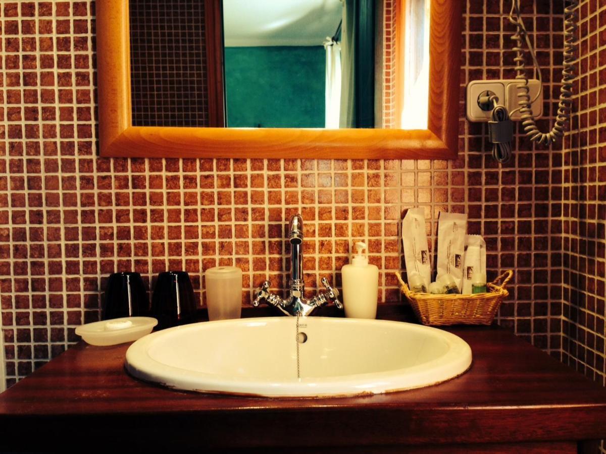 Hostal L'Ou De Reig Montseny Luaran gambar